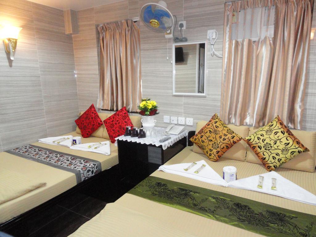 Deluxe Family Suite